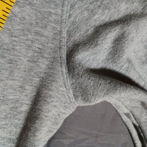 Buc ees Adult Logo Hoodie Sweatshirt Gray Medium Long Sleeve Beaver Gas Station - Picture 6 of 7